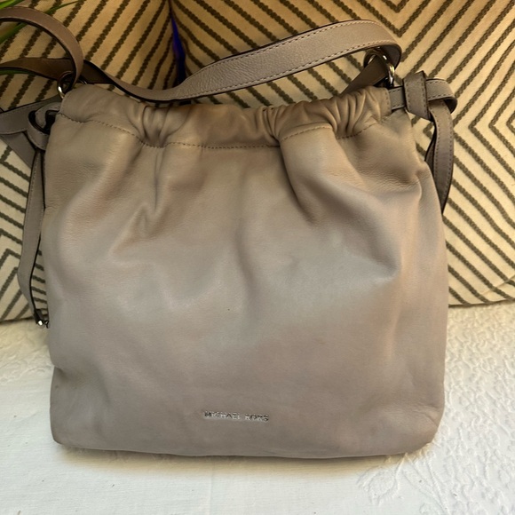 Michael Kors Gray Drawstring Crossbody/Shoulder Bag - Picture 10 of 13